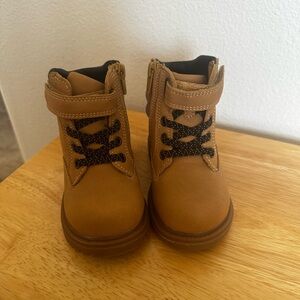 New•Wonder Nation Toddler Boy Tucker Boot. Boys size 7.